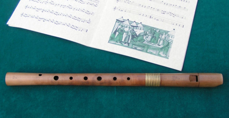 medieval alto recorder in g