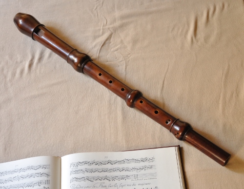 a tenor recorder in 4 parts after the Stanesby Junior tenor recorder in Paris